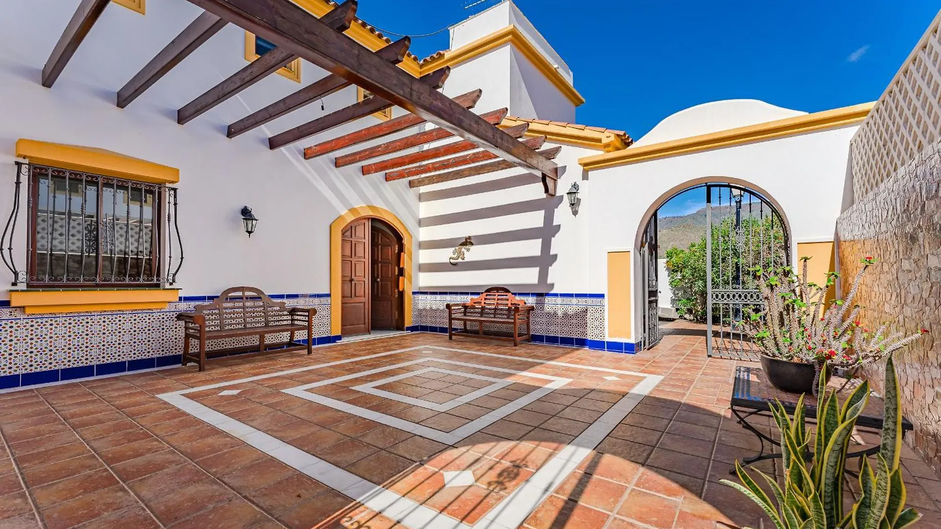 Villa Juliet Costa Adeje  0*, Costa Adeje (Tenerife) Spain